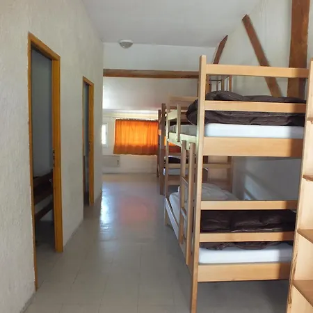 Relais D'isaby Auberge de jeunesse *