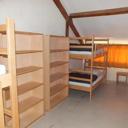 Auberge de jeunesse Relais D'isaby *