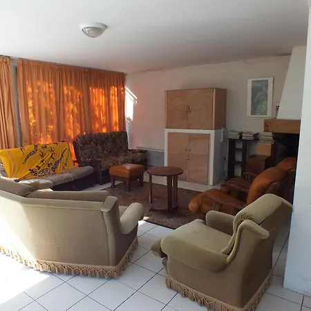 Auberge de jeunesse Relais D'isaby